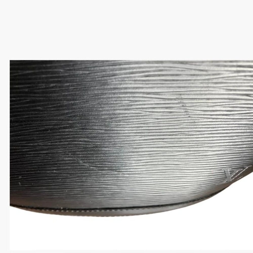 Louis Vuitton Epi Saint Jacques PM Vintage Handbag with COA Very Good Condition - Picture 3 of 15